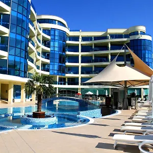 Апарт-отель Marina Club ****